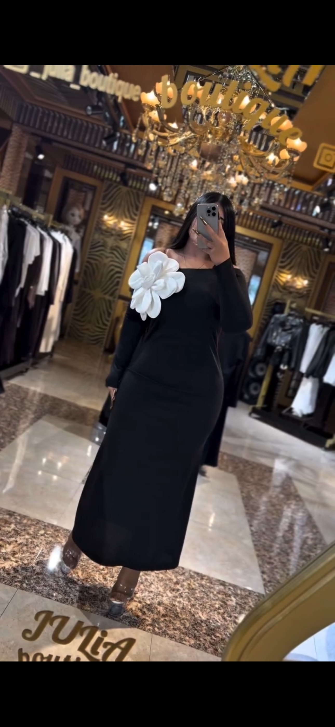 ROBE FLAWERS