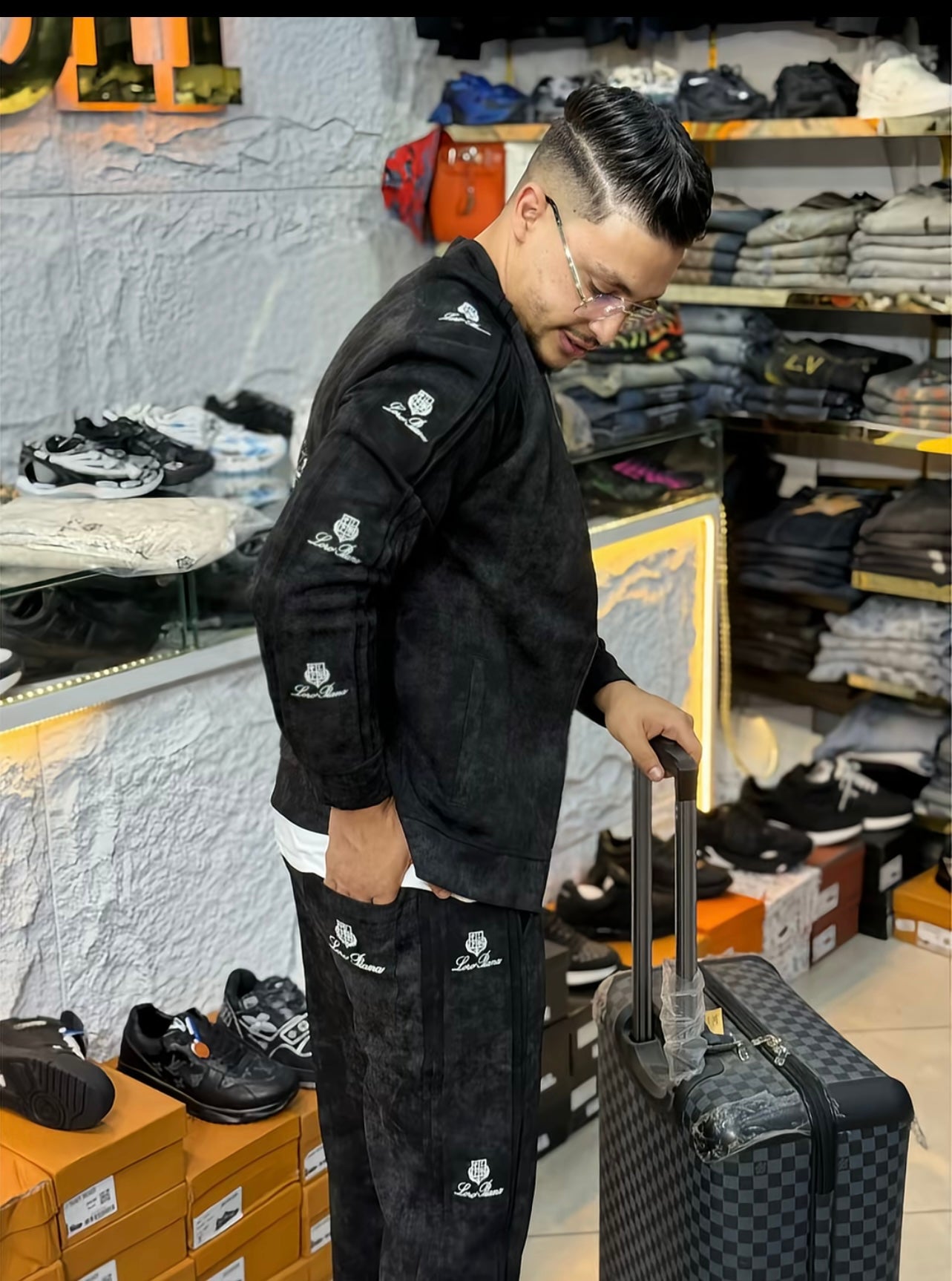 SURVETRTMEMNT LORO PIANA 3AAA QUALITE  LA CHINE