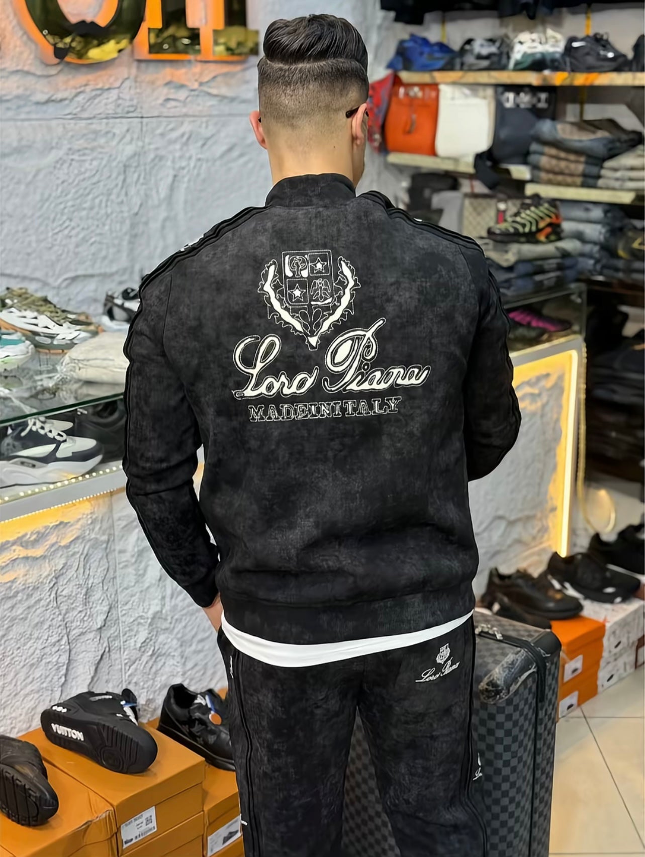 SURVETRTMEMNT LORO PIANA 3AAA QUALITE  LA CHINE