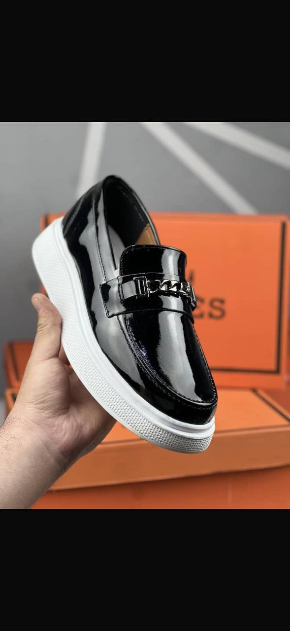 Mocassin إثنين الثالثة مجانا