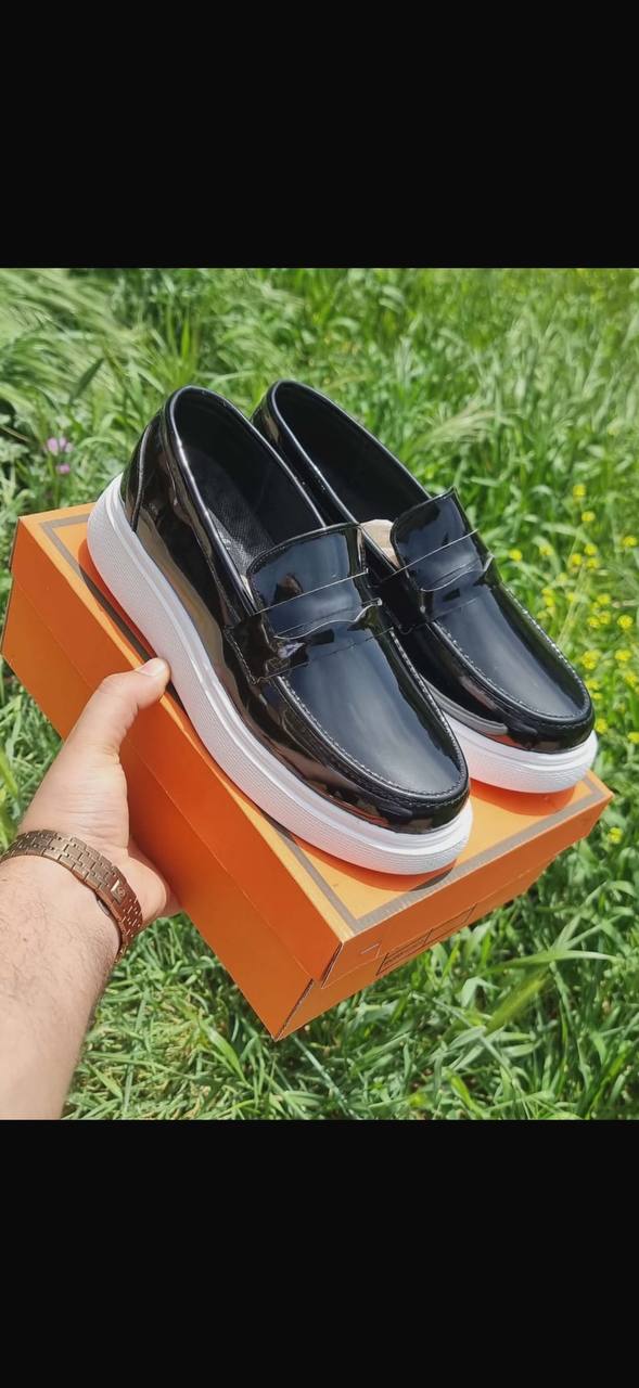 Mocassin إثنين الثالثة مجانا